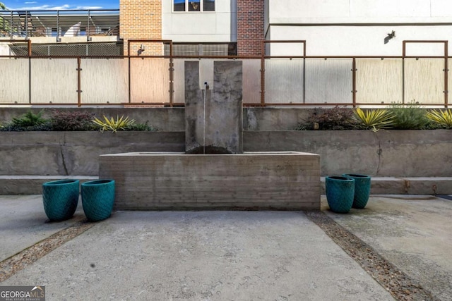 650 Glen Iris Dr NE Unit 27, Atlanta, GA 30308 - view of patio / terrace
