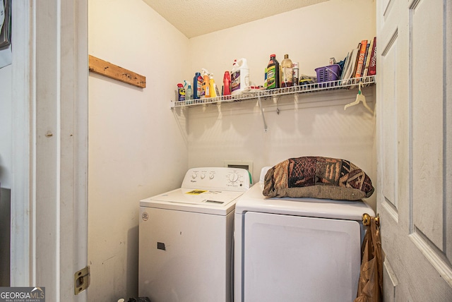 4732 Browns Mill Ferry Rd, Lithonia, GA 30038 - washroom featuring washer and dryer