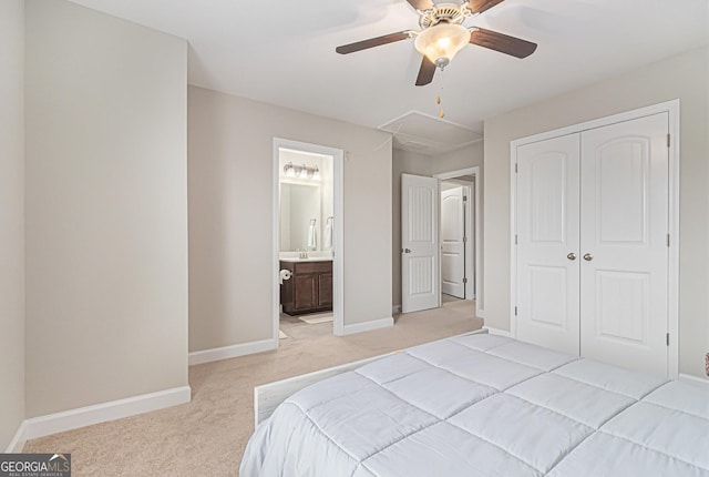 4815 Edgemoore Trce, Cumming, GA 30040 - bedroom with light carpet, a closet, ensuite bathroom, and a ceiling fan