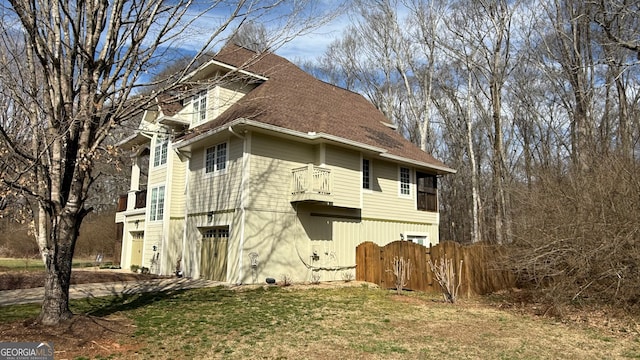 297 Old Clarkesville Mill Rd, Clarkesville, GA 30523 - view of side of home with roof with shingles