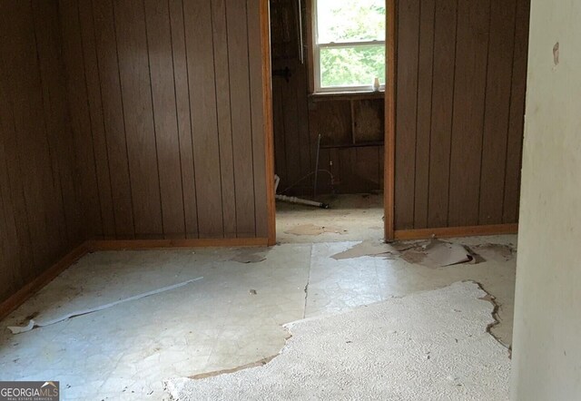 5 Lexington Rd, Carlton, GA 30627 - unfurnished room with wood walls