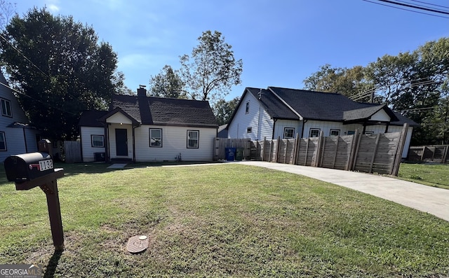 1132 SE Oak Knoll Ter, Atlanta, GA 30315 - view of front of property featuring a chimney