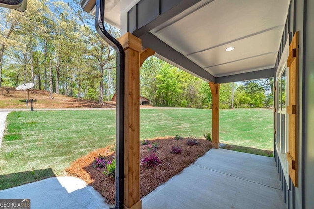 8380 Pleasant Grove Cir, Gainesville, GA 30506 - view of green lawn