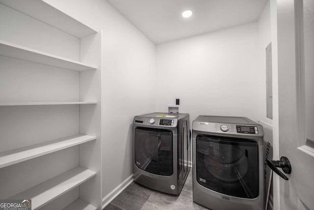681 Fielding Ln SW, Atlanta, GA 30311 - laundry area featuring washer and clothes dryer and recessed lighting