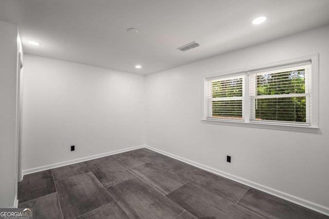 681 Fielding Ln SW, Atlanta, GA 30311 - unfurnished room featuring recessed lighting