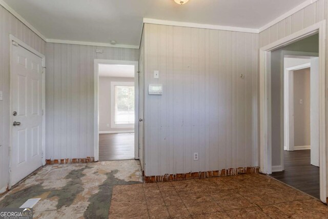 2311 Cherry Blossom Dr SW, Atlanta, GA 30331 - entrance foyer with ornamental molding and baseboards