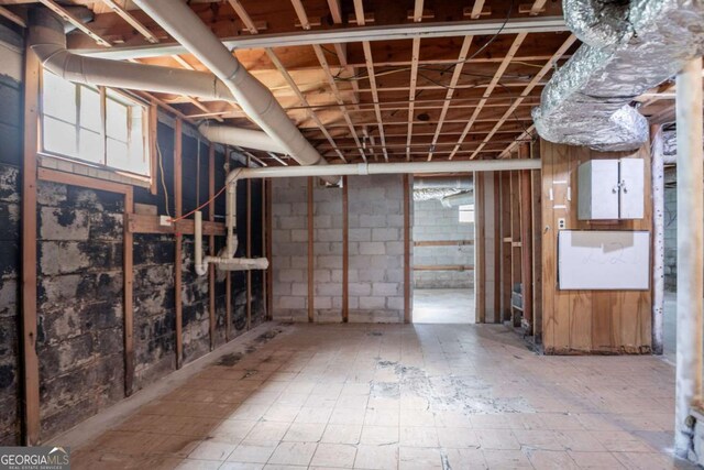 2311 Cherry Blossom Dr SW, Atlanta, GA 30331 - view of below grade area