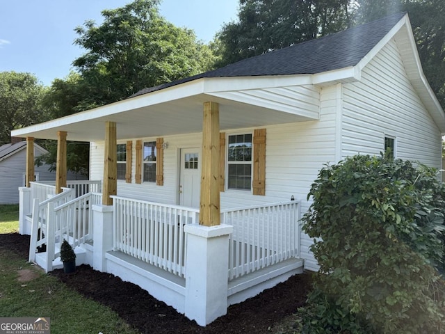 1300 Murphy Ave, Lagrange, GA 30240 - view of front of home featuring covered porch and roof with shingles