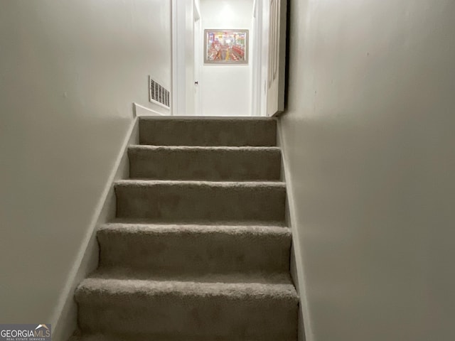 170 Beatrice St, Dallas, GA 30157 - view of staircase