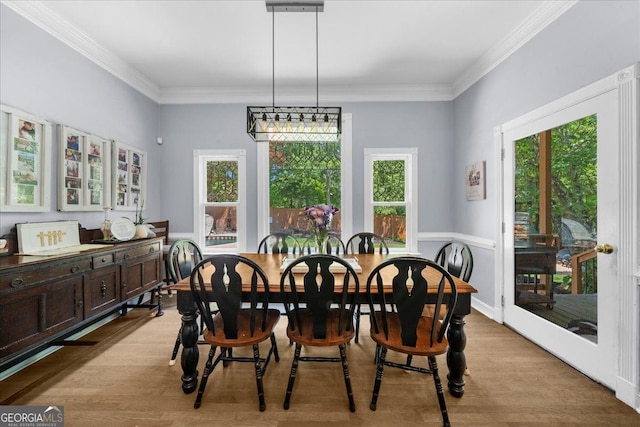 9035 Walnut Cove Ct, Gainesville, GA 30506 - dining room featuring light wood-type flooring and crown molding