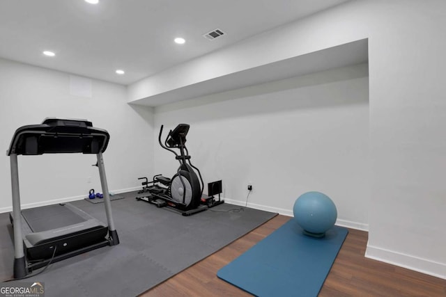 3980 Suwanee Place Dr, Suwanee, GA 30024 - exercise room featuring wood finished floors, baseboards, and recessed lighting
