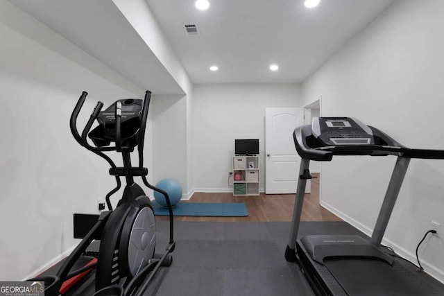 3980 Suwanee Place Dr, Suwanee, GA 30024 - exercise room featuring wood finished floors, recessed lighting, and baseboards
