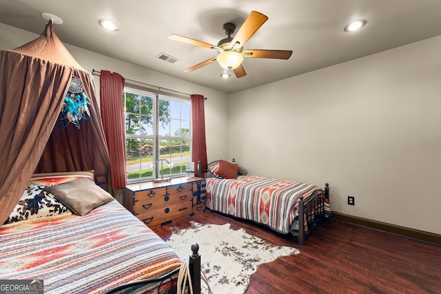 5995 Wellington Ave, Gainesville, GA 30506 - bedroom featuring wood finished floors, recessed lighting, ceiling fan, and baseboards