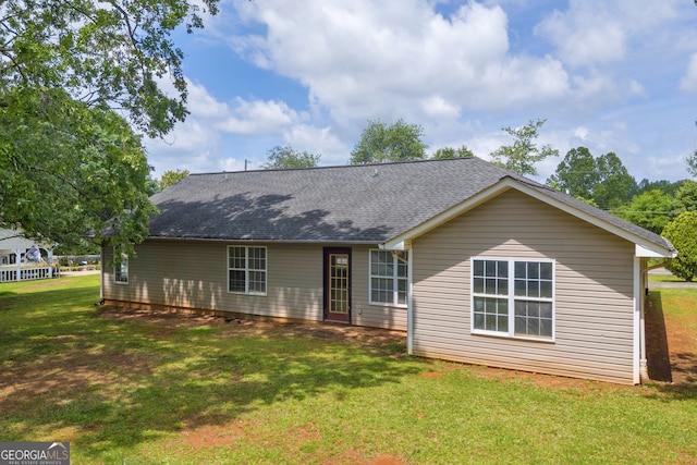 464 Old Camp Creek Rd, Cornelia, GA 30531 - view of front of house featuring a front lawn and a shingled roof