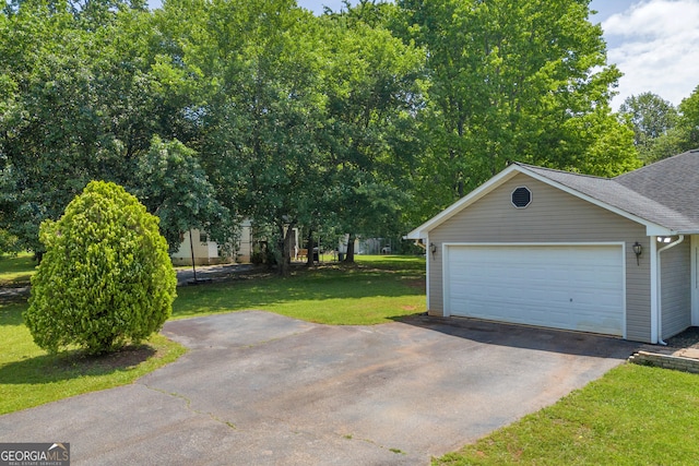 464 Old Camp Creek Rd, Cornelia, GA 30531 - garage featuring driveway