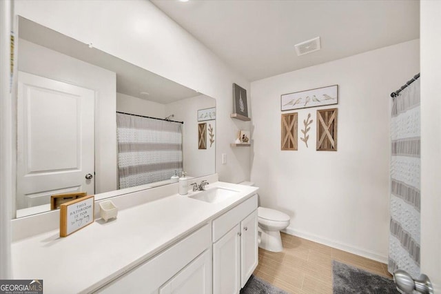 218 Lookout Dr, Dallas, GA 30132 - full bath featuring vanity and curtained shower