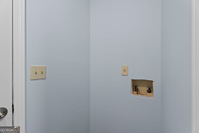 226 Old Atlanta Rd, Stockbridge, GA 30281 - laundry room featuring washer hookup
