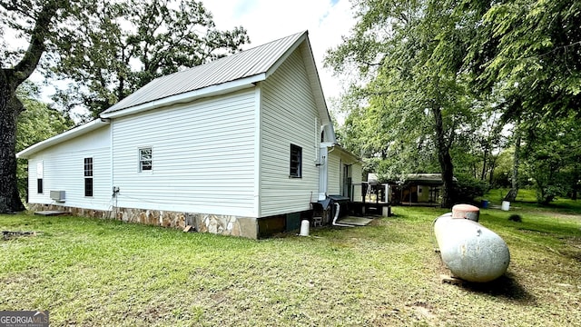 4850 New Liberty Rd, Clarkesville, GA 30523 - view of side of property with a yard, central air condition unit, and metal roof