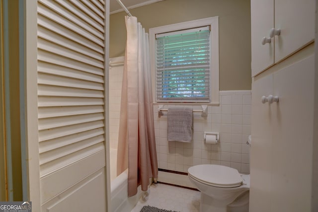5 Hillcroft Dr NE, Rome, GA 30161 - bathroom featuring toilet, tile walls, ornamental molding, shower / bath combo, and baseboard heating