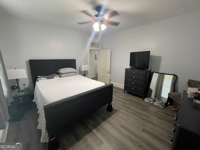 1103 E 2nd Ave SE, Rome, GA 30161 - bedroom featuring wood finished floors and a ceiling fan