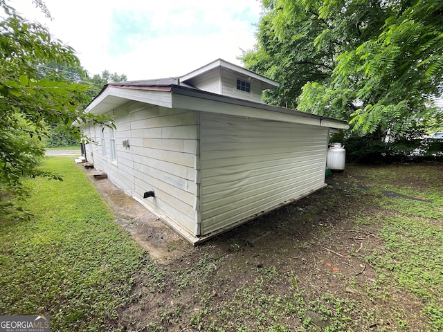 1103 E 2nd Ave SE, Rome, GA 30161 - view of side of home with a lawn