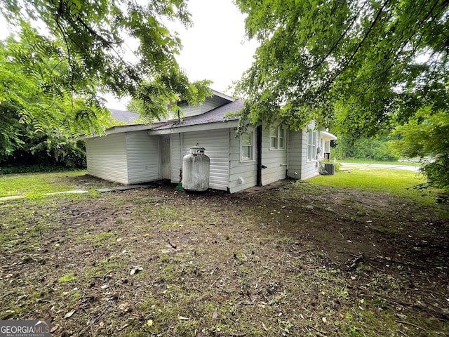 1103 E 2nd Ave SE, Rome, GA 30161 - back of property with central AC and a garage