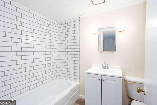 791 E Main St, Canton, GA 30114 - full bath with vanity and  shower combination