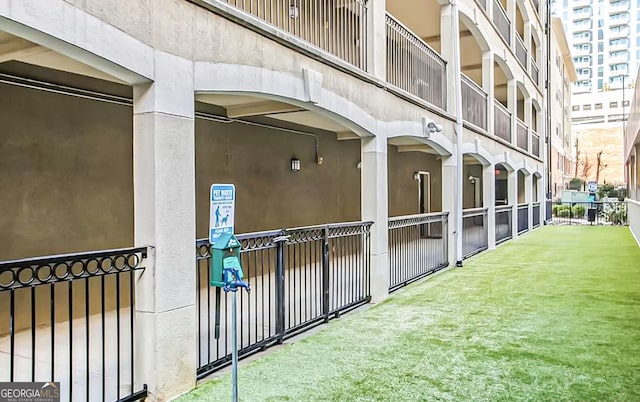 800 Peachtree St NE Unit 1319, Atlanta, GA 30308 - view of horse barn