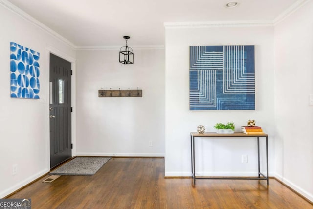 936 Ormewood Ter SE, Atlanta, GA 30316 - foyer featuring wood finished floors, ornamental molding, and baseboards