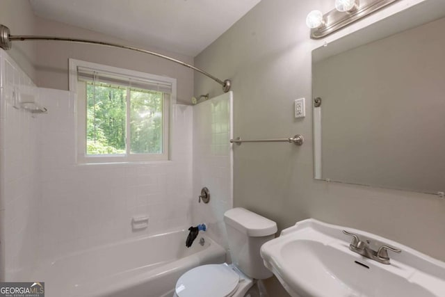 4345 Kimball Rd SW, Atlanta, GA 30331 - full bath featuring toilet and bathtub / shower combination
