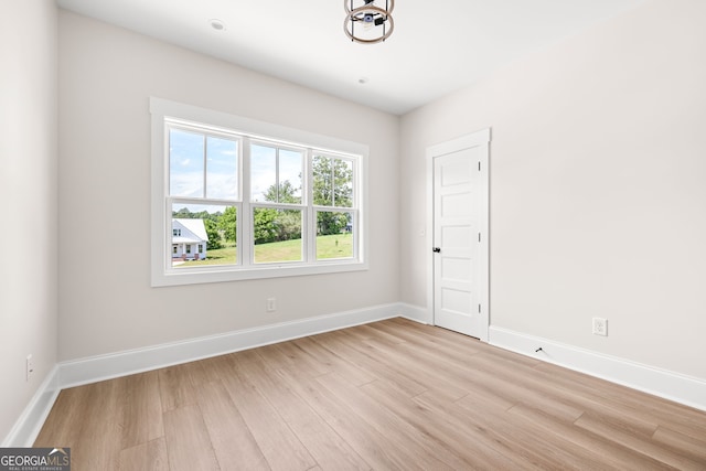 401 Roper Dr, Clarkesville, GA 30523 - empty room featuring light wood-style floors and baseboards