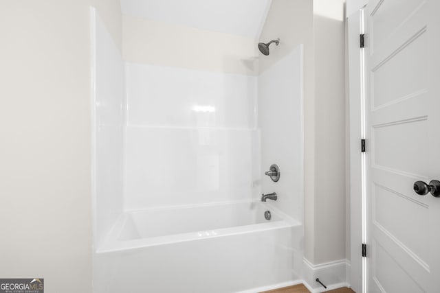 401 Roper Dr, Clarkesville, GA 30523 - full bath featuring washtub / shower combination