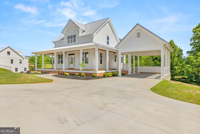 401 Roper Dr, Clarkesville, GA 30523 - modern inspired farmhouse with driveway, a porch, a carport, metal roof, and a front lawn
