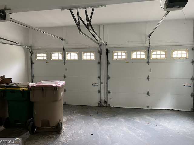 730 Redlion Run, Alpharetta, GA 30022 - garage featuring a garage door opener