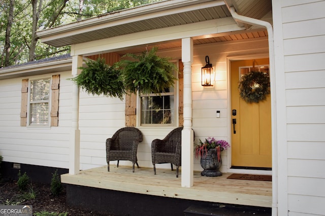 353 Lewis Cir, Commerce, GA 30529 - entrance to property with crawl space