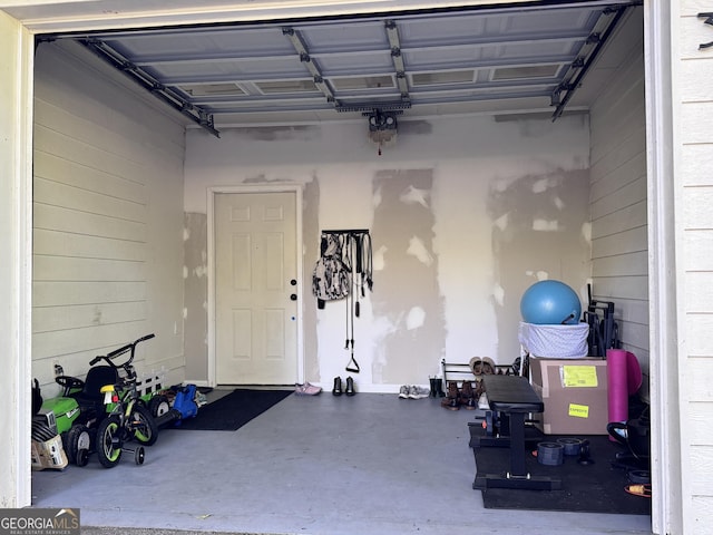 353 Lewis Cir, Commerce, GA 30529 - view of garage