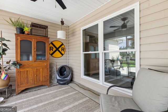 102 Bowline Ln, Kingsland, GA 31548 - property entrance featuring a ceiling fan