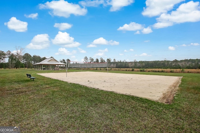 102 Bowline Ln, Kingsland, GA 31548 - surrounding community featuring volleyball court, a lawn, and a gazebo