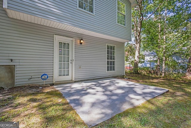 6541 Lazy Creek Ct, Lithonia, GA 30058 - view of patio / terrace
