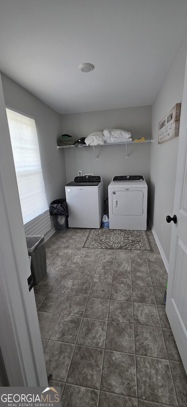 120 Chalk Farm Way, Bloomingdale, GA 31302 - laundry area with separate washer and dryer and baseboards