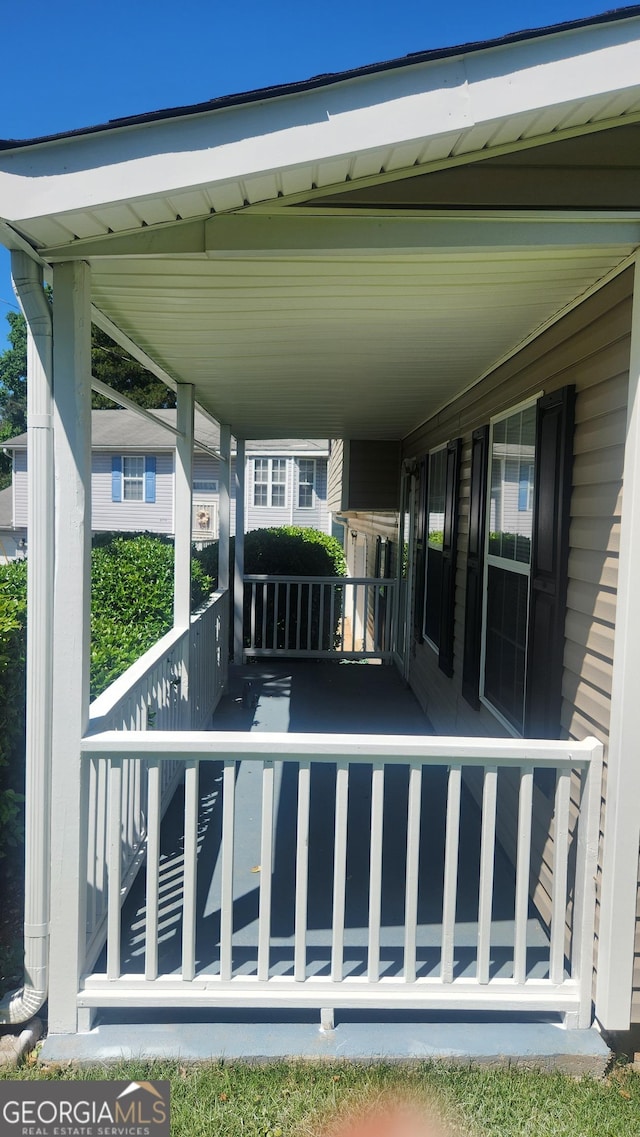 6120 Raleigh Oaks Ct, Lithonia, GA 30058 - view of deck
