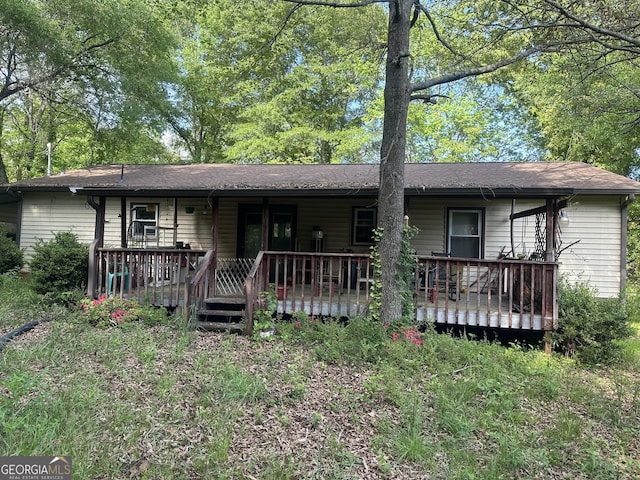 421 Chase Cir, Cornelia, GA 30531 - ranch-style home with a deck