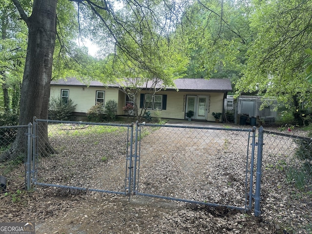 421 Chase Cir, Cornelia, GA 30531 - single story home featuring a gate