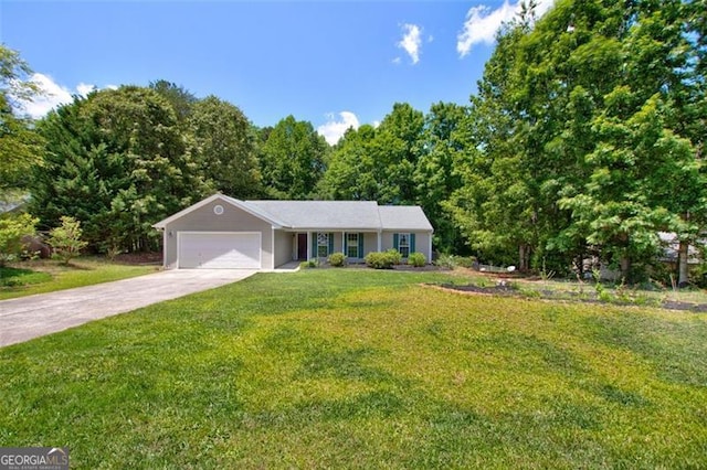 333 Ivy Hills Cir, Mount Airy, GA 30563 - ranch-style home featuring an attached garage, driveway, and a front lawn