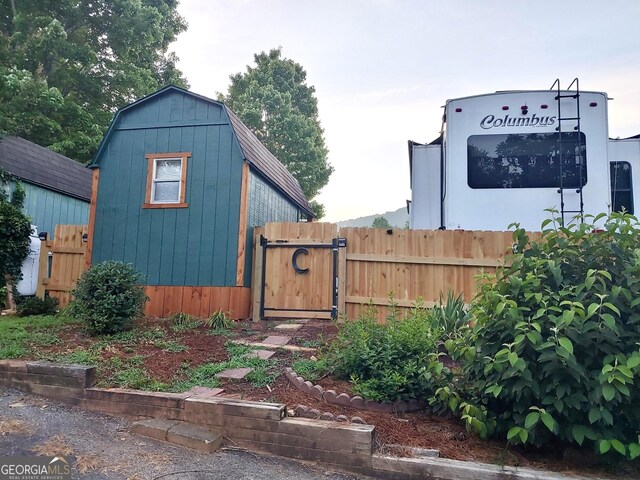 16 Dutchman Way, Cleveland, GA 30528 - view of outbuilding with a gate