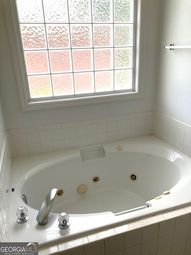 7976 Big Creek Pl, Columbus, GA 31904 - bathroom with a tub with jets