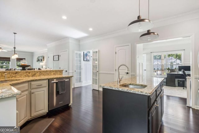 25 Grange Ct, Sharpsburg, GA 30277 - kitchen with stainless steel dishwasher, ornamental molding, dark wood-style floors, an island with sink, and decorative light fixtures