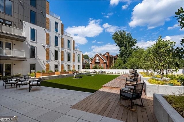 775 Juniper St NE Unit 405, Atlanta, GA 30308 - view of community featuring a residential view and a lawn