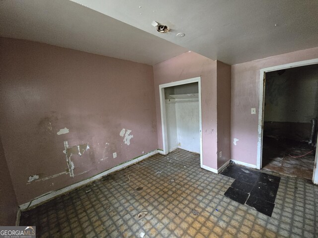 4274 Kimball Rd SW, Atlanta, GA 30331 - unfurnished bedroom featuring baseboards and a closet