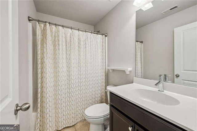 2817 White Oak Ln, Decatur, GA 30032 - full bath featuring toilet, vanity, curtained shower, and tile patterned flooring